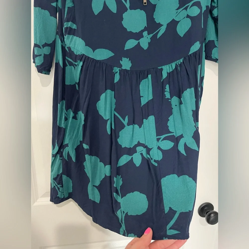 Blue and Teal Floral Dress. Size Large - Picture 2 of 8